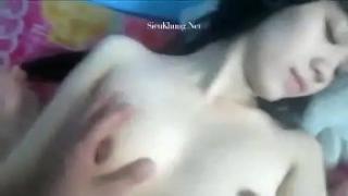 หนังโป๊เด็กสาววัย18นักศึกษาสาวเก่งเรื่องเย็ด นัดเย็ดในรีสอร์ทxxx ขึ้นเอาควยอันbigแหย่หี